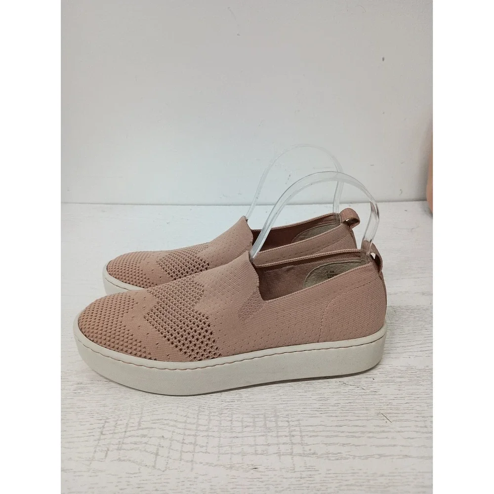 Born Koda Knit Slip On Shoes Womens 7.5 Pink Casual Comfort Walking Sneakers